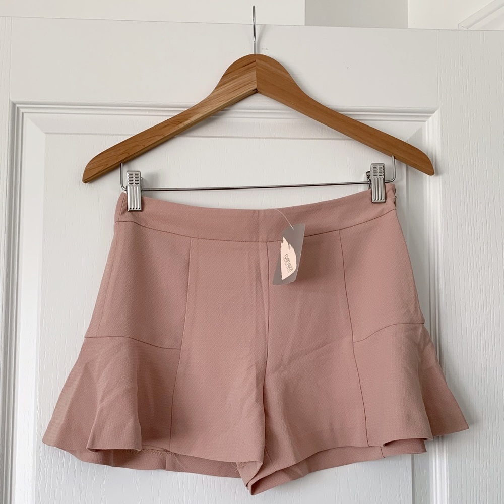 ⚡️NWT! FOREVER 21 Contemporary Flare Shorts XS⚡️